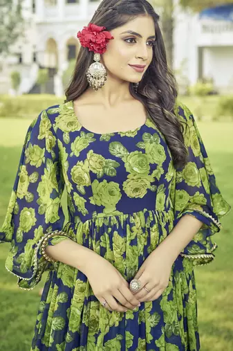 Women green floral print georgette fit & flare gown