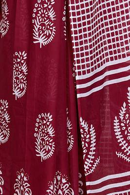 Floral printed cotton ethnic saree for woman 4