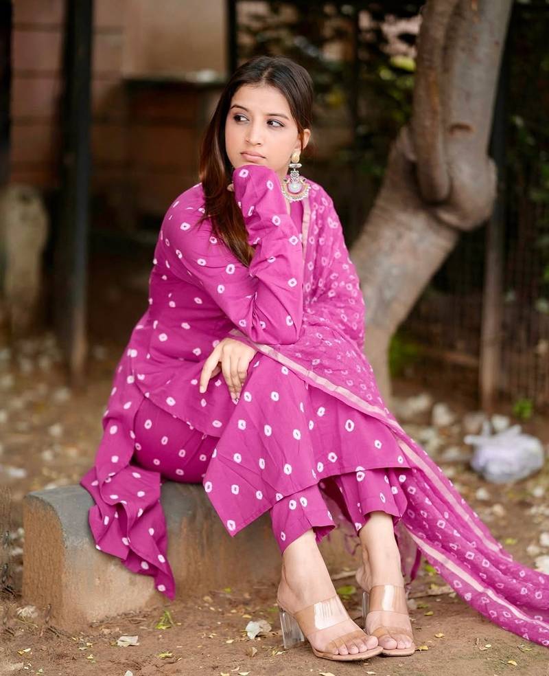 Dark rani pink cotton plain bhandej suit set