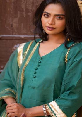 Turquoise silk embroidered suit set 3
