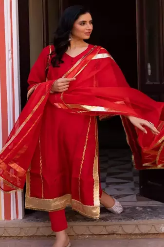 Blood red silk embroidered laffa suit set