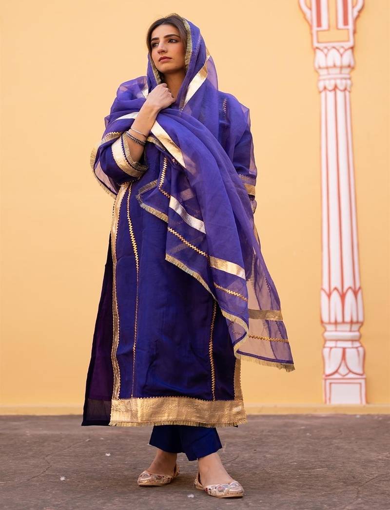 Blue silk embroidered laffa suit set