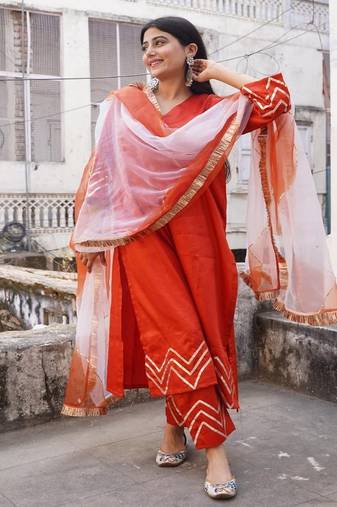 Light hot pink cotton silk embroidered kurta pant with duptta