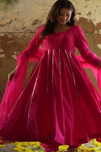 Magenta silk embroidered kurta pant with duptta