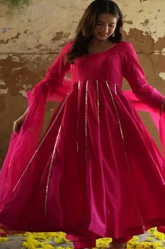 Magenta silk embroidered kurta pant with duptta