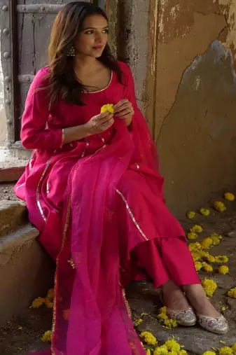 Magenta silk embroidered kurta pant with duptta