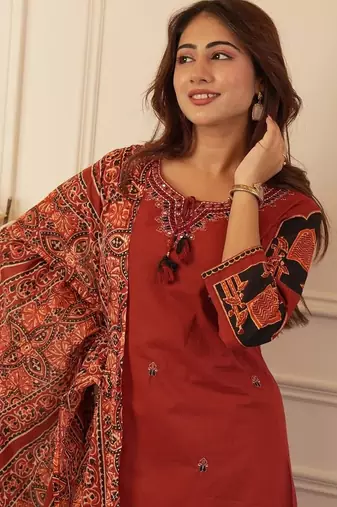 Blood red cotton printed printed duptta suit set