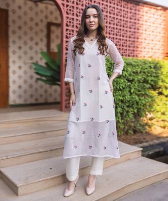 off white cotton kurta set with detailed embroidery 1