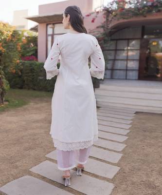off white cotton kurta suit set with floral embroidery 5