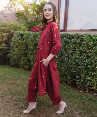 maroon cotton kurta suit set with subtle embroidery 4