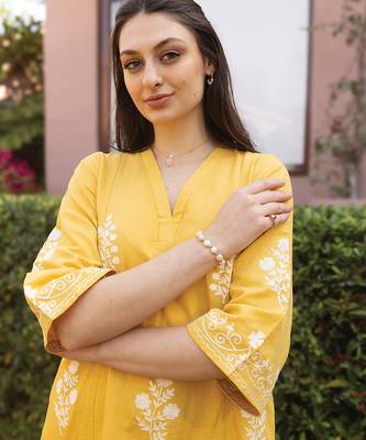 yellow linen straight kurta suit set with floral embroidery 4