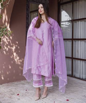 lavender chanderi straight suit set with subtle embroidery
 1