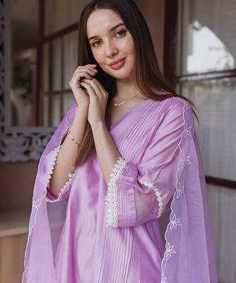 lavender chanderi straight suit set with subtle embroidery
 4