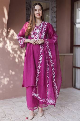 Magenta embroidered mul chanderi straight suit set