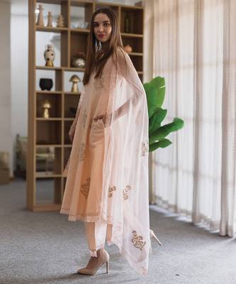 peach embroidered linen straight suit set with dupatta 2
