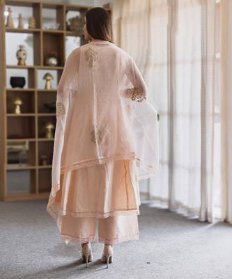 peach embroidered linen straight suit set with dupatta 3