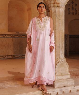 pink embroidered chanderi kurta pant set with dupatta 2