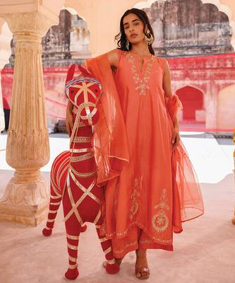 orange embroidered chanderi kurta set with dupatta 2