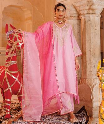 festive pink embroidered chanderi kurta set with dual tone dupatta 1