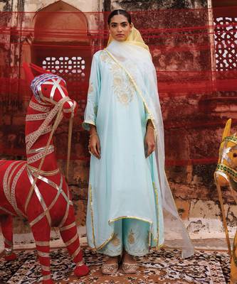 festive blue embroidered chanderi kurta set with dual tone dupatta 2