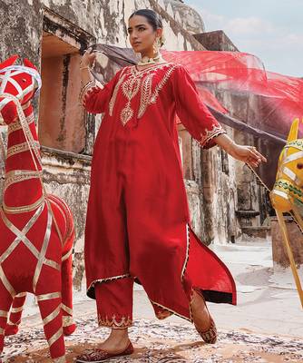 women   s red embroidered chanderi kurta pant set with dupatta 5