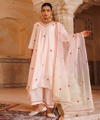 peach embroidered chanderi straight suit set with dupatta 1