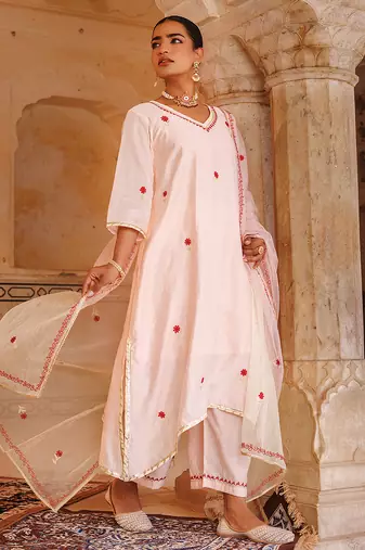 peach embroidered chanderi straight suit set with dupatta