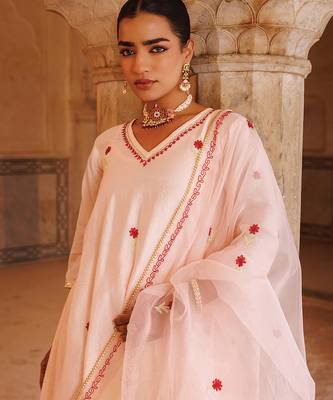 peach embroidered chanderi straight suit set with dupatta 3