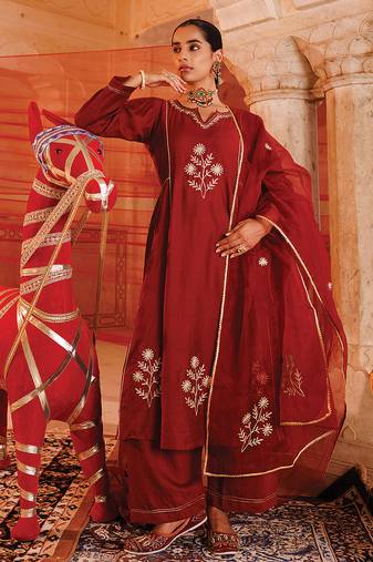 Maroon embroidered chanderi kurta set