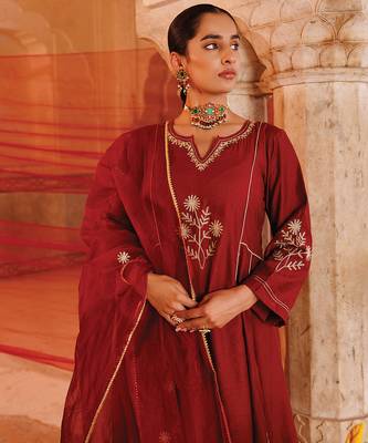 chanderi embroidered maroon kurta set for women 2
