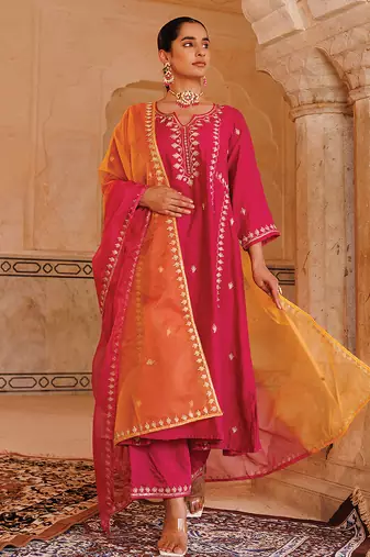 Magenta embroidered chanderi anarkali set with dual shaded dupatta 