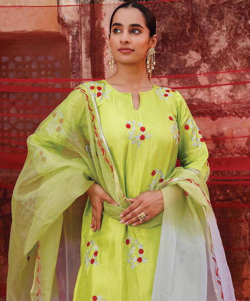 Green Uppada Silk Kurta Set With Dual-Shade Dupatta