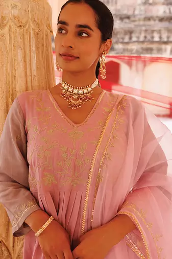 dual shaded pink embroidered chanderi kurta pant set