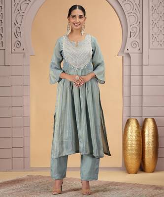 Green orgenza shimmer a - line kurta set with pant 2