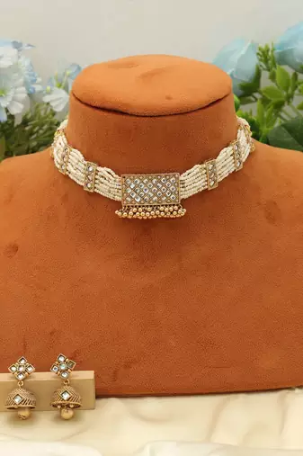 white kundan beads matte gold alloy necklace set