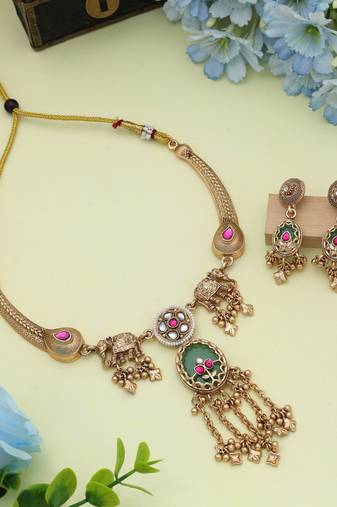 Rani & green color matte gold necklace set