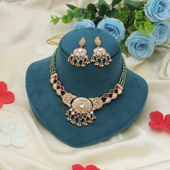 rani green stone kundan matte gold alloy choker necklace 2