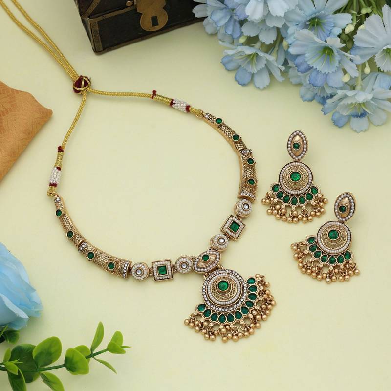 Green color matte gold necklace set
