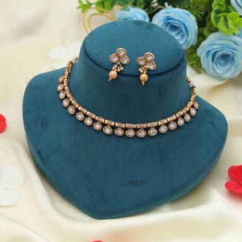 white kundan matte gold alloy necklace jewelry 2
