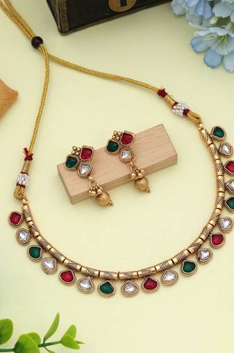 Multicolor color matte gold necklace set