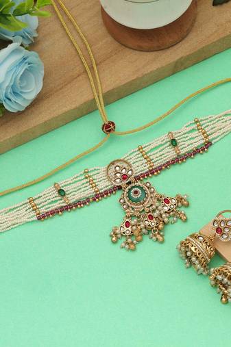 Rama green color choker matte gold necklace set