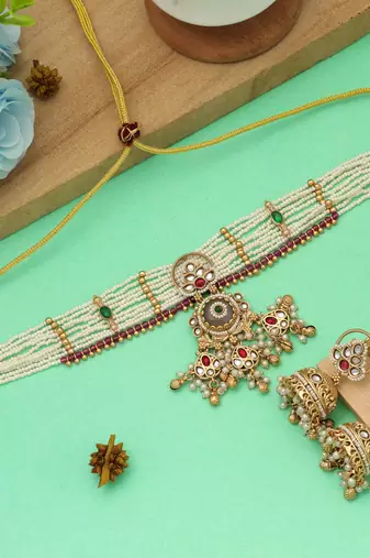 Light pink color choker matte gold necklace set