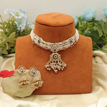 light pink stone kundan matte gold alloy necklace set 2