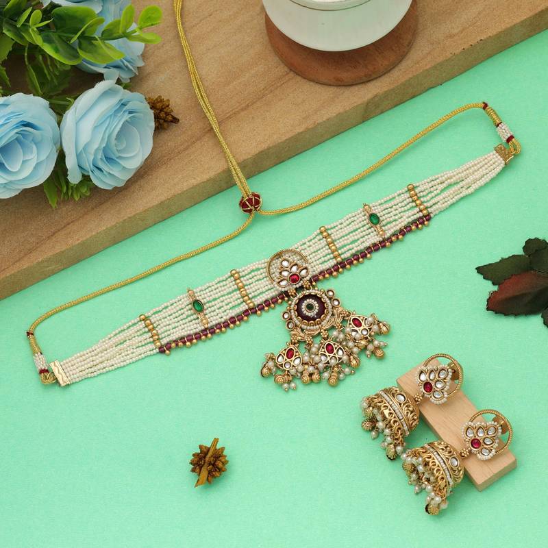 Maroon color choker matte gold necklace set