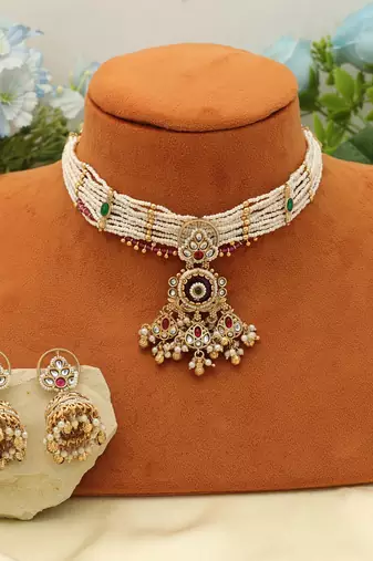 maroon stone kundan matte gold alloy necklace set