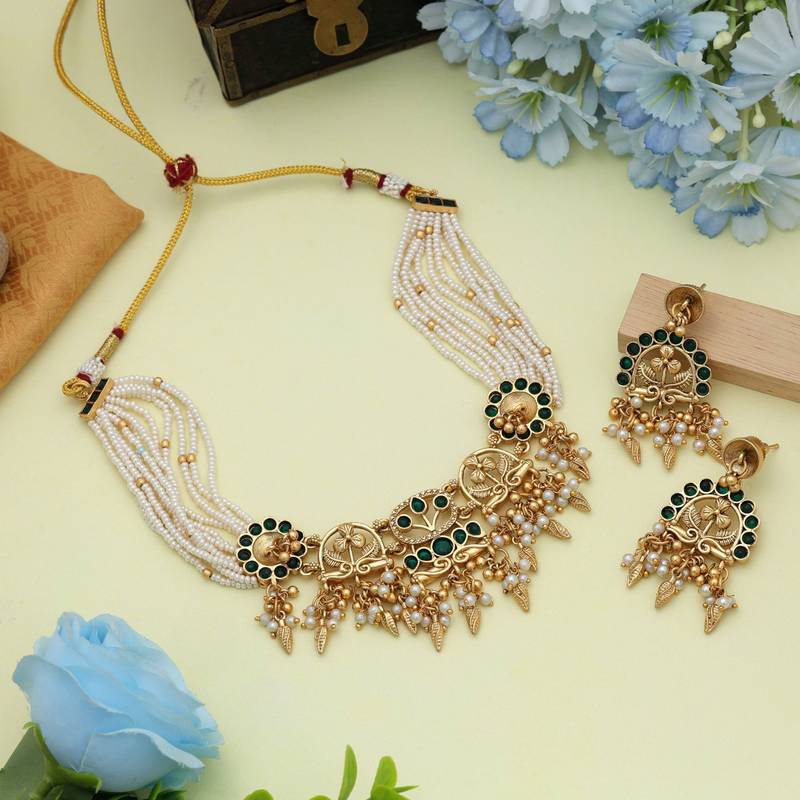 Green color choker matte gold necklace set