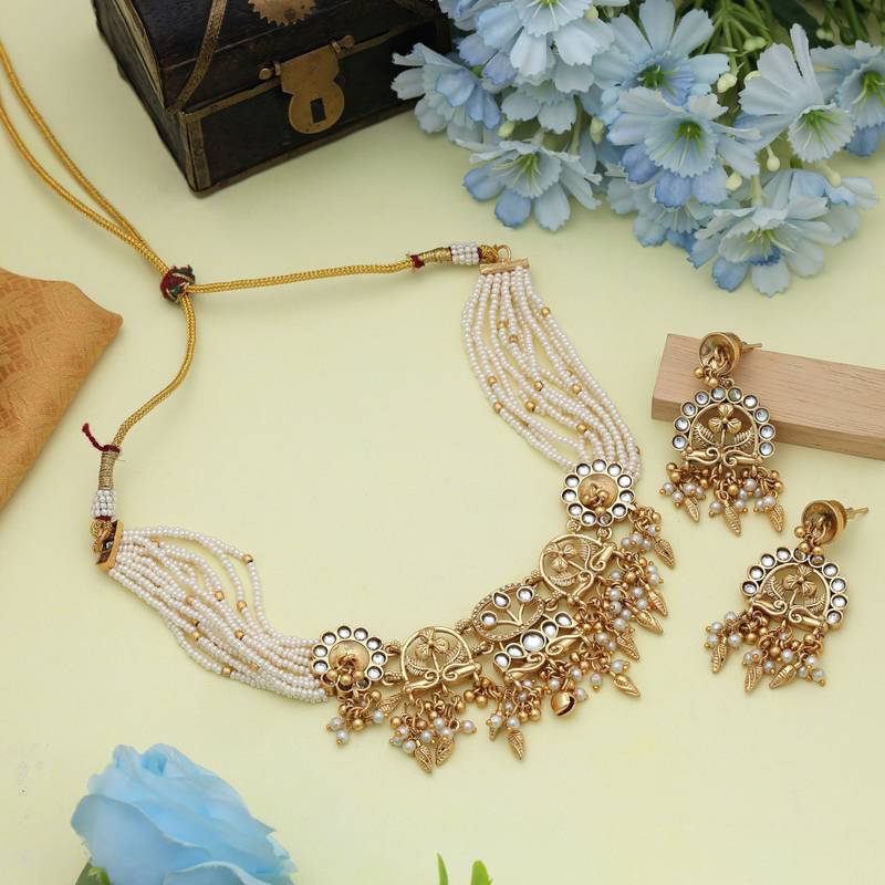 White color choker matte gold necklace set