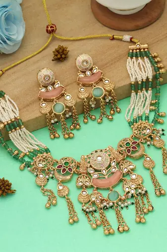 Multi color matte gold necklace set