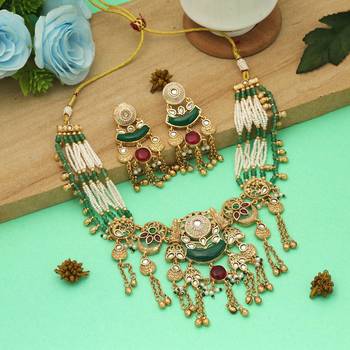 maroon green beaded kundan matte gold necklace set 1