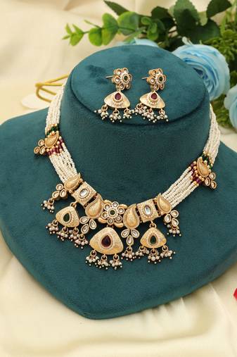 Rani & green color matte gold necklace set